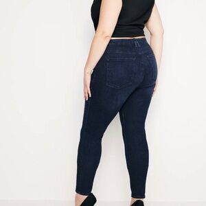 NWT Good American Skinny Jeans